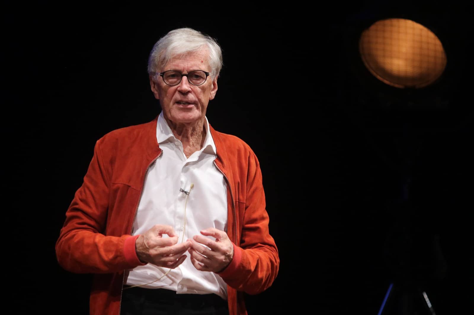 Featured image for “CHE FINE FARÀ IL NOSTRO IO? – Intervista a Derrick de Kerckhove”